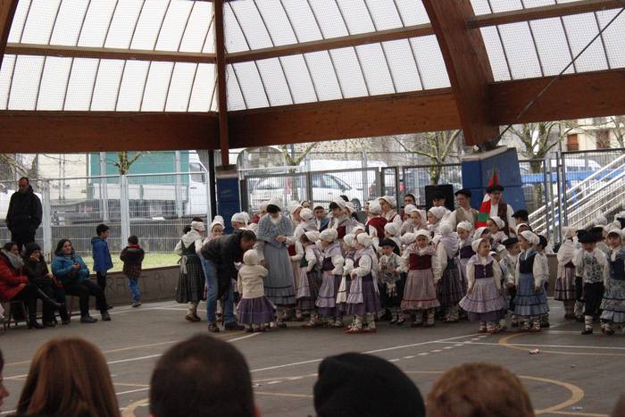 Dantzari Egunak herriguneko  16 1521466405564