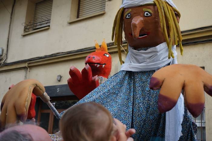 Danbor, buruhandi, dantza et 30 1758311905542