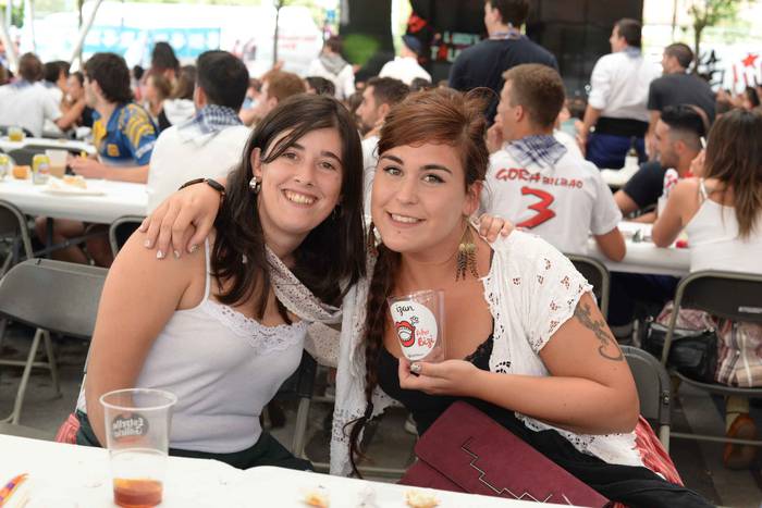 Aldai plaza txiki geratu da  149 1503895267355