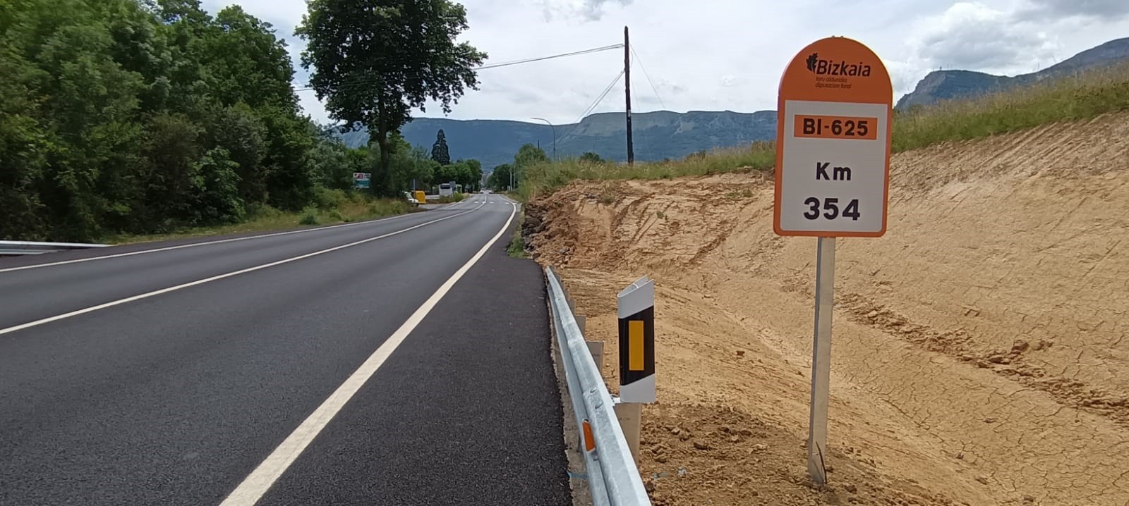 Urduñako Udaleko ordezkariak Aldundiarekin bildu dira BI-625 errepideko segurtasuna aztertzeko