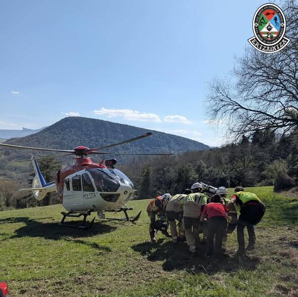 73 urteko gizonezko bat helikopteroz eraman zuten larunbatean ospitalera, traktorearekin istripua izan ondoren