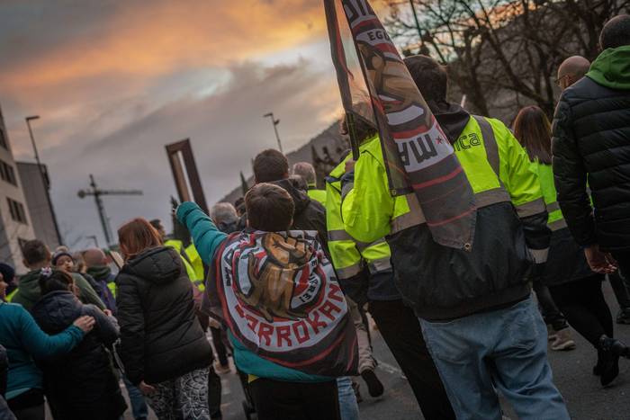 Fabrika barrura eraman dute  9 1769714913304