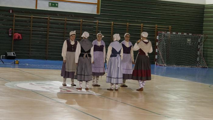 Itxarkundia taldeak Gabonetako erakustaldia egin du Laudion - 16