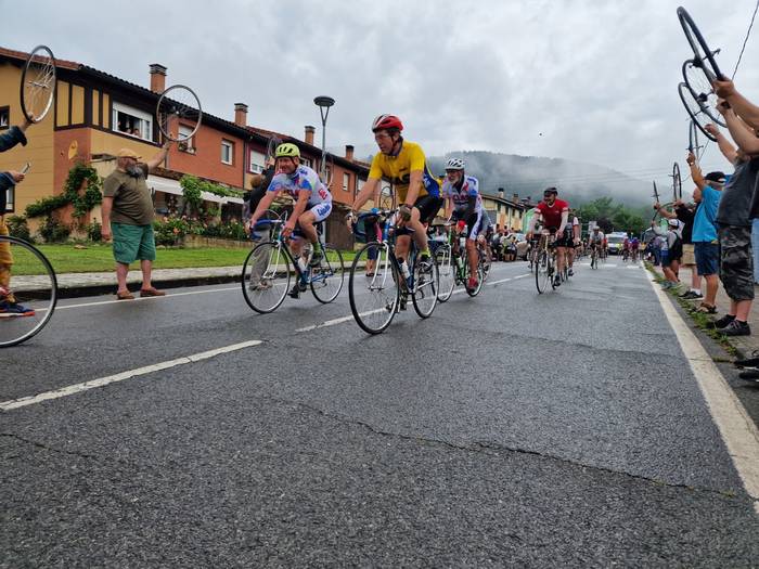 La Karpy martxak kolorez bet 94 1686610874432