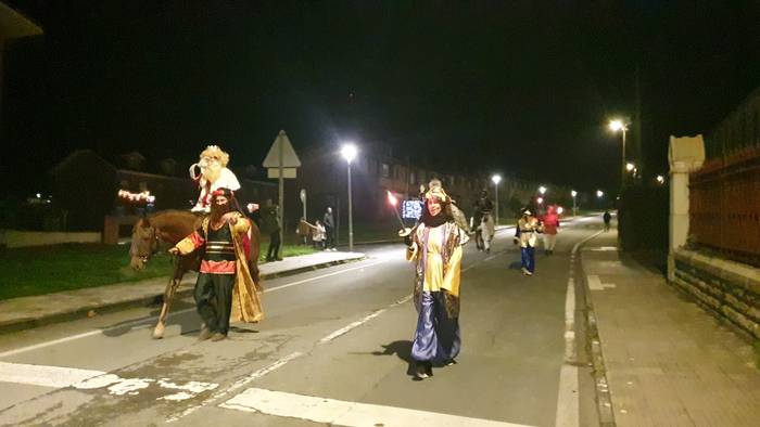 Hiru Errege Magoek ilusioz b 82 1767729389762