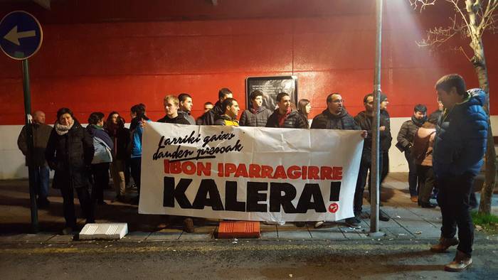 Ibon Iparragirreren egoera salatzeko ekimena