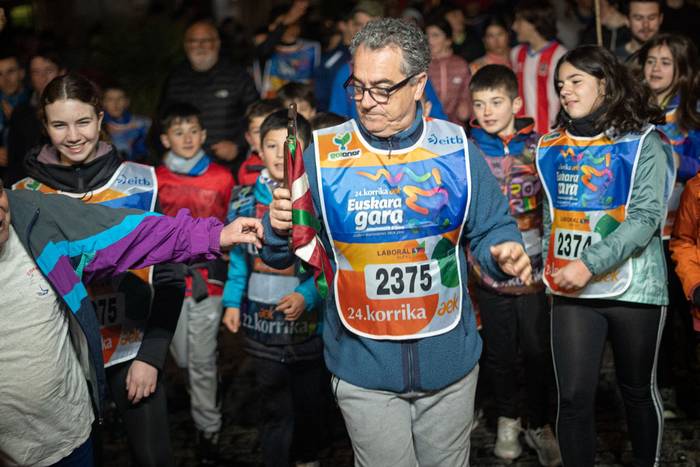 Bederatzi urteren ostean ind 16 1774601010754