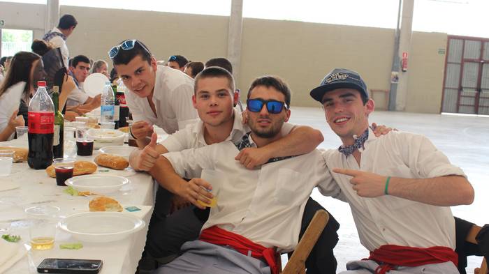 Tokiko ekoizleak eta koadril 42 1502722493736