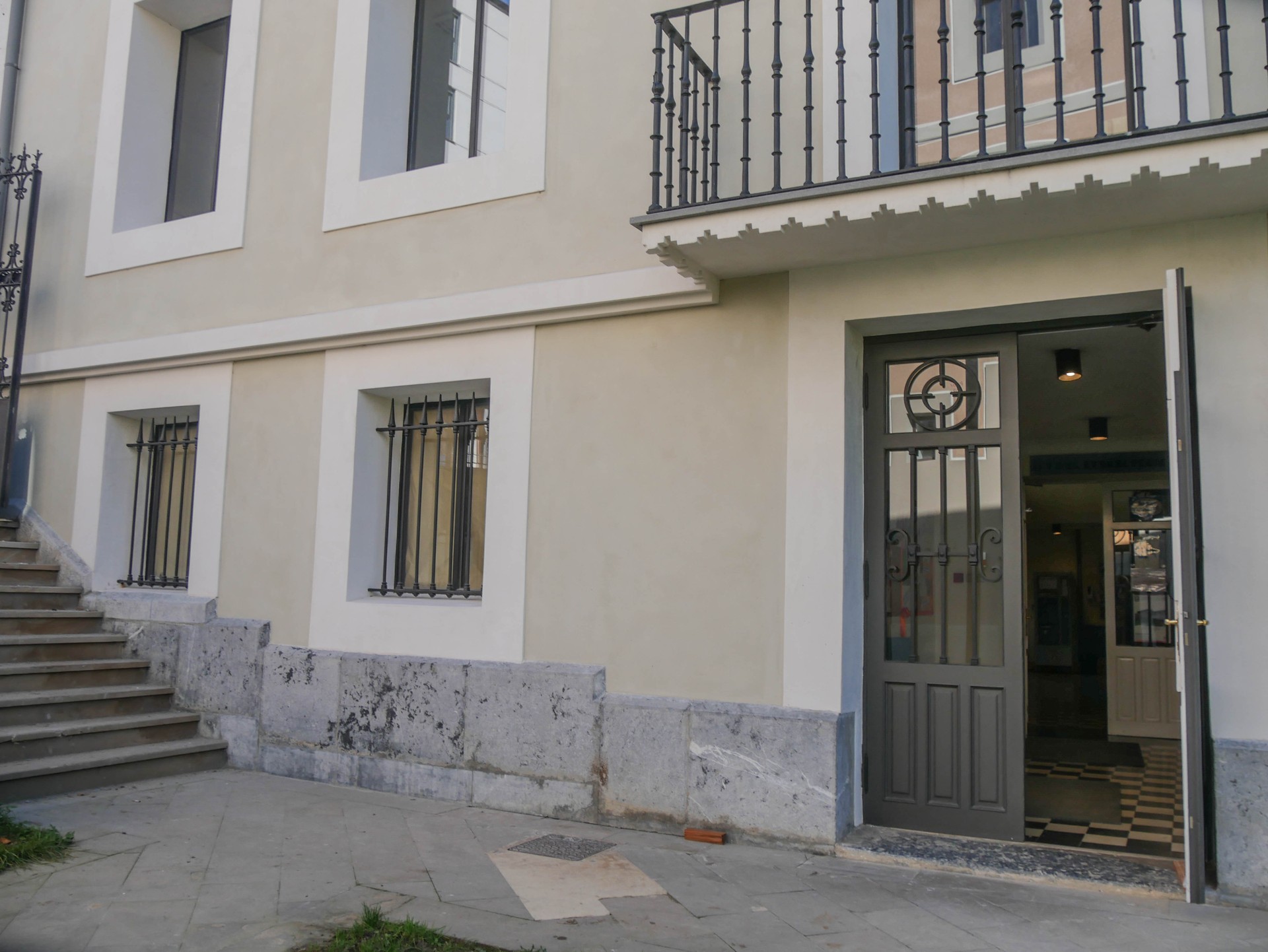Laudioko Udal Euskaltegia itxi dute, COVID-19 kasuak agertu direlako