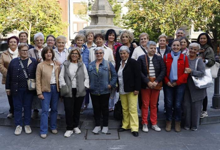 Loraldi elkarteak emakumeen eta gizonen berdintasunerako zirgari saria jaso du, Bizkaiko Foru Aldundiaren eta BBKren eskutik