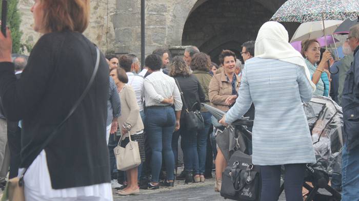 Hainbat alderdietako kideak  17 1500922071602