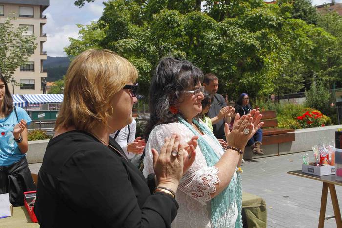 Errefuxiatuen aldeko elkarta 27 1495541531147