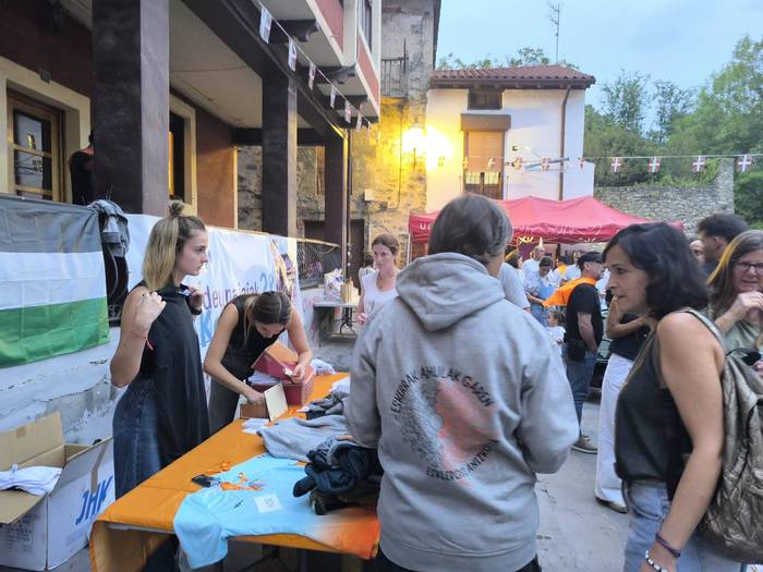 Auzo giroan gozatu dituzte M 20 1759049349629