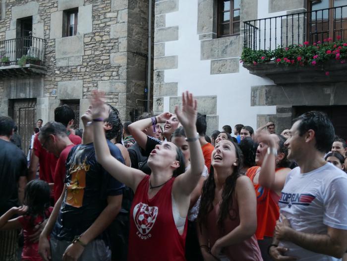 Ura eskatzen zeharkatu dute  68 1536437501674