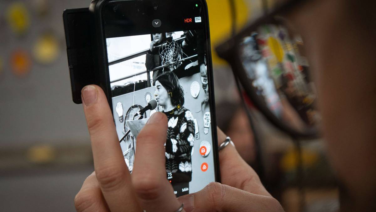 Aiaraldeko Euskalgintza Kontseiluak 22 aldiz atera zuen "errotuladore gorria" iaz hizkuntza eskubideen urraketen aurrean