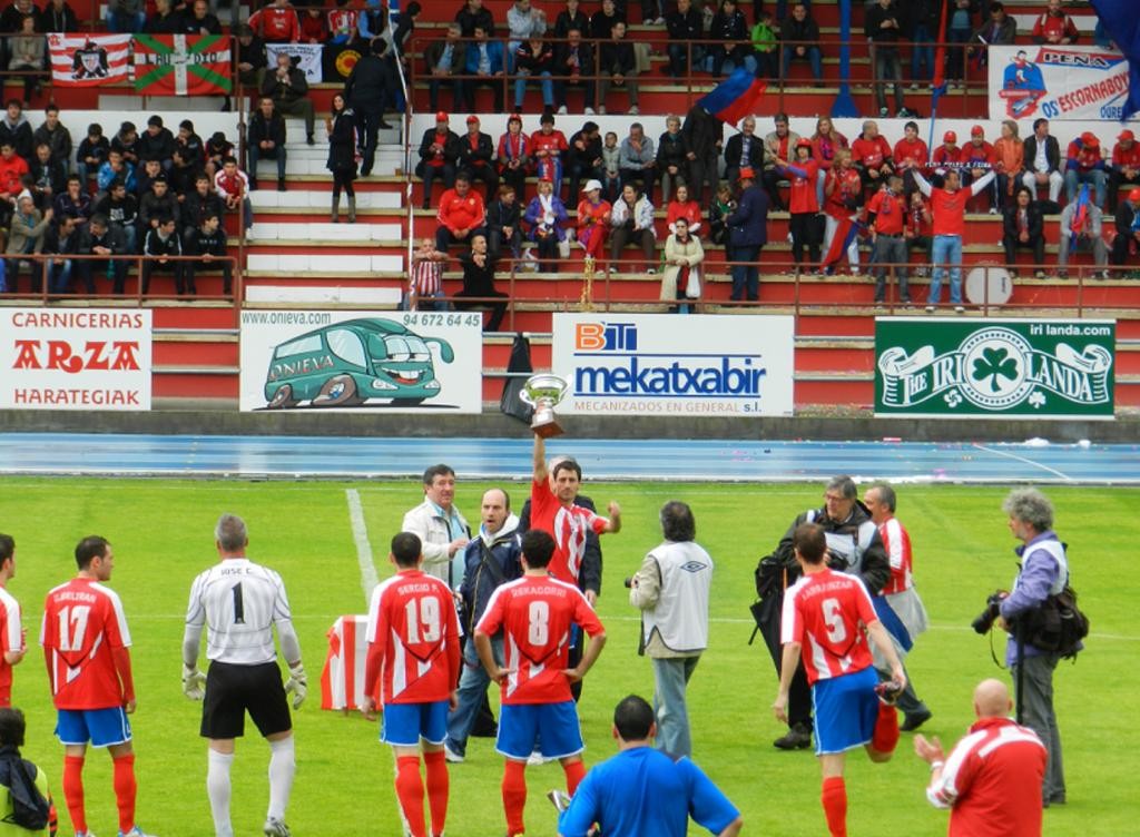 Ourenseren aurka galdu ondoren, Laudio 2.B mailara zuzenean igotzeko aukera zaildu da