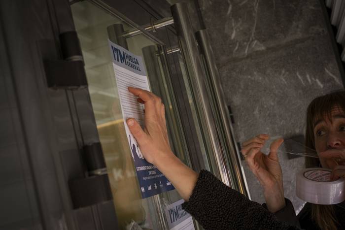 Jarraipen zabala ari du izat 103 1773748071872