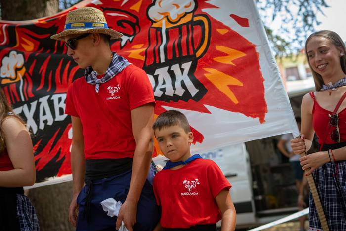 Amurrioko Kuadrillek ate jok 57 1755001152880