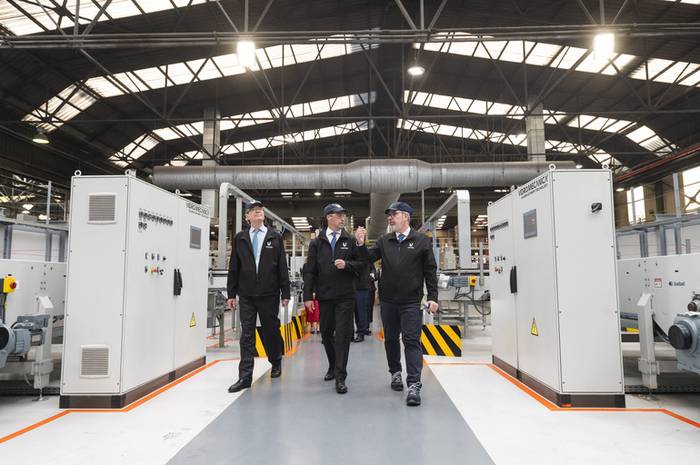 Aiaraldean zehar elkarrekin arraunean