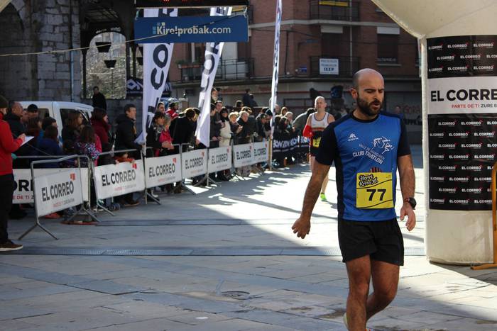 300 korrikalari baino gehiag 67 1517150264455