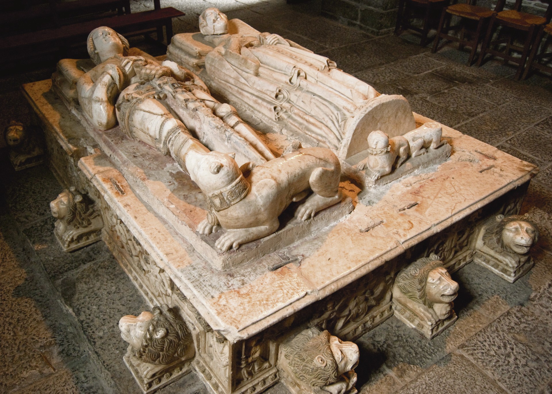 Kexaako monasterioko hilobiak zaharberritzeko lanak esleitu dira