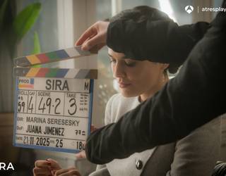 'Sira' eleberrian oinarritutako telesaila filmatzen ari dira Urduñan