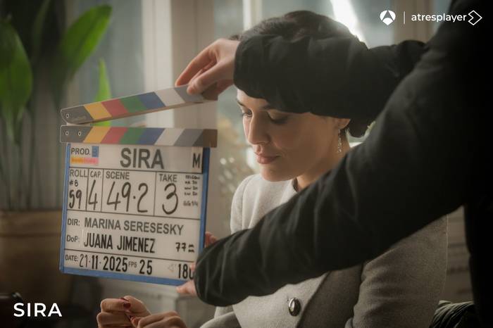 'Sira' eleberrian oinarritutako telesaila filmatzen ari dira Urduñan