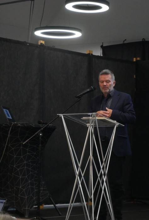 Eletik alera, Europako hizku 75 1759330632831