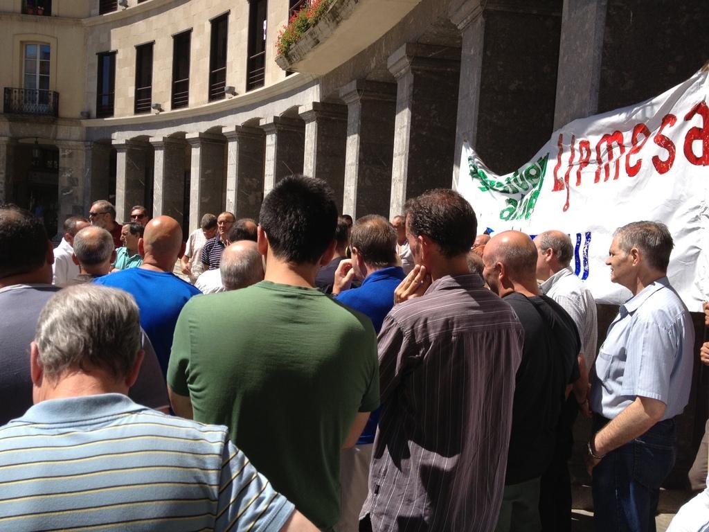 LIPmesako langileek mobilizazioa egin dute euren egoera salatzeko