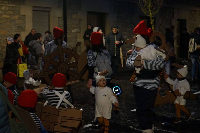 Irudimenez bete dituzte Amur 15 1771098550156