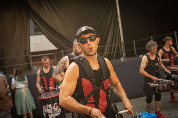 Festa-giro goria piztu du La 28 1755256980671