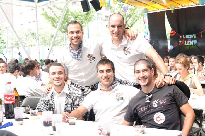 Aldai plaza txiki geratu da  104 1503894733905