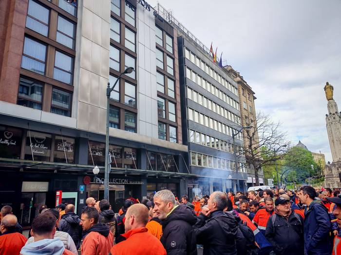 Bilboko kaleetara jo dute Tu 4 1776166102864