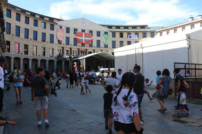 Atzoko Gazteen Egunak itxi d 124 1503058576325