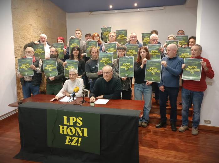 Aiaraldeko Mendiak Bizirik plataformak ere energia berriztagarrien Lurralde Plan Sektoriala salatuko du epaitegietan