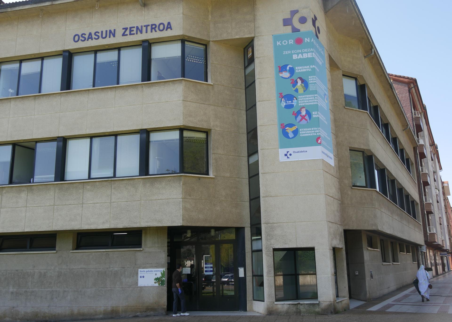 Koronabirusaren 17 positibo berri egon ziren atzo Aiaraldean, 13 Laudion