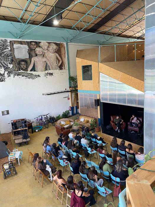 Hausnarketa eta ahizpatasuna 18 1757923163492