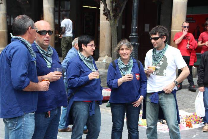 Jendetza eta giro ona nagusi 40 1494849365287