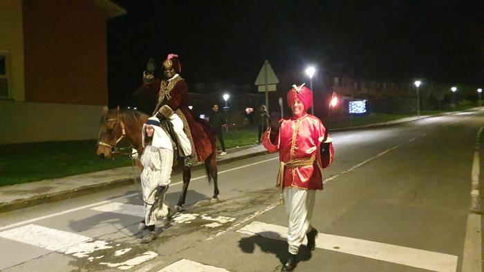 Hiru Errege Magoek ilusioz b 85 1767729391887