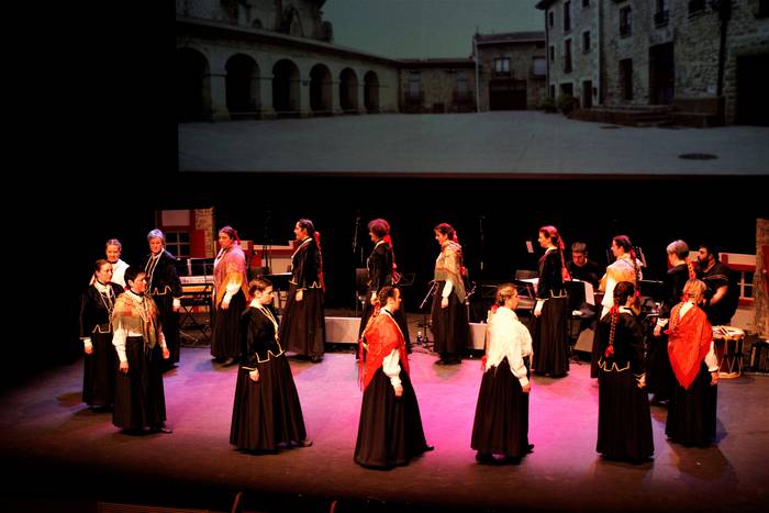 Aiara Dantza taldeak Amurrio 18 1519751803018