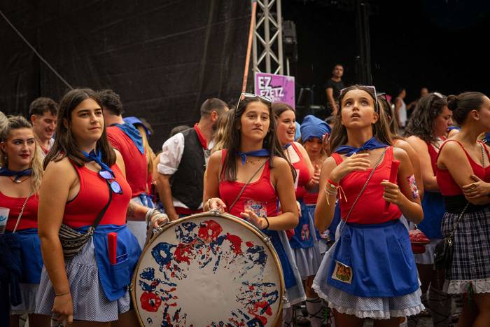 Lehertu da festa-giroa Amurr 51 1755025712456