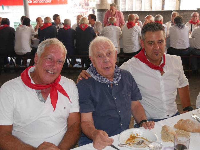 Belaunaldi anitzetako 330 Ko 122 1661699346666
