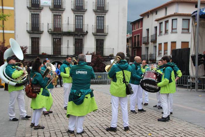 Bihotzaren erreketarekin ama 10 1526280322431