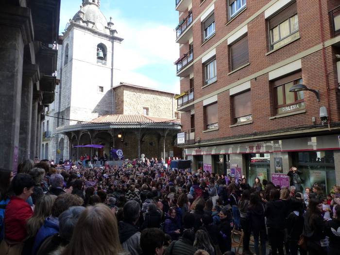 Greba feministaren goizeko t 108 1520512671890