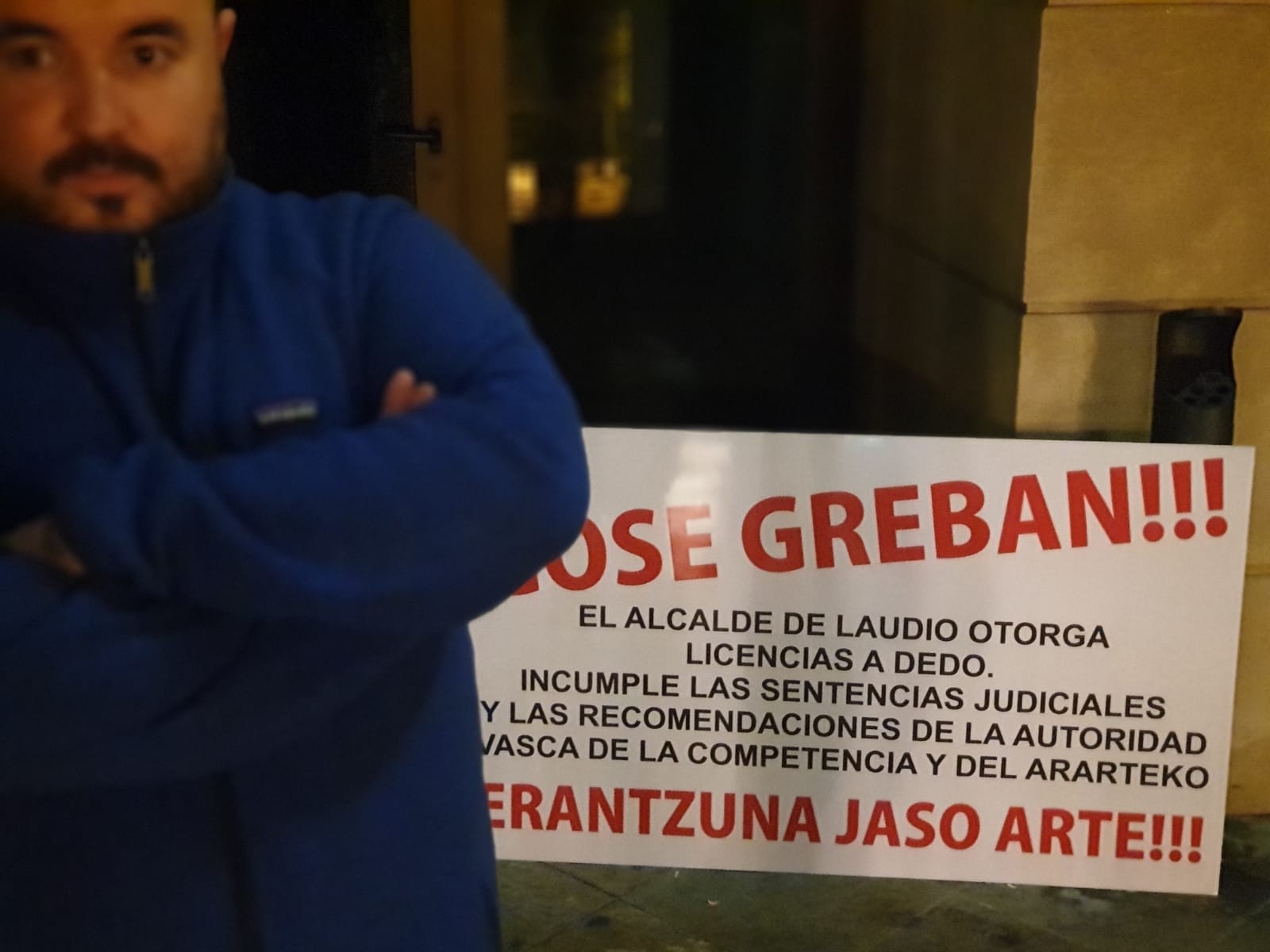 Mungiako talogileak gose eta egarri greba utzi du, alkateak erantzun egin diolako