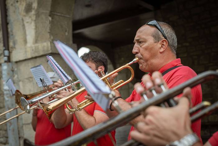 Haur eta nagusiak izan dira  24 1755092546796