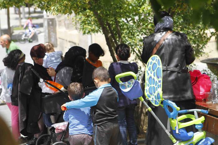 Errefuxiatuen aldeko elkarta 25 1495541501695