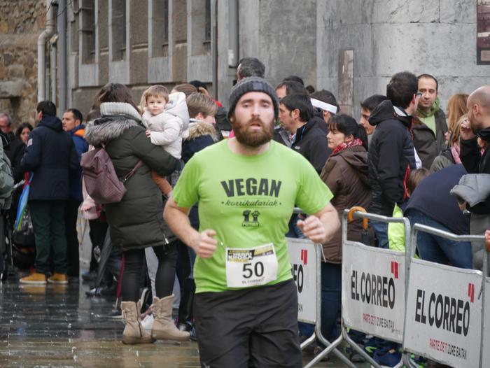 Ehunka lasterkarik bete dute 301 1549206808449