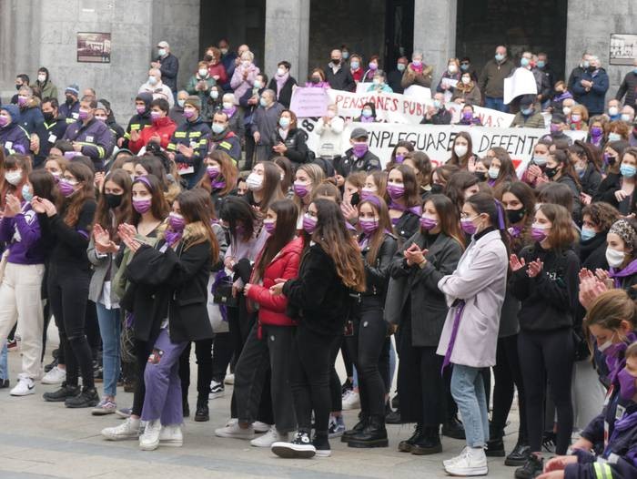 Mugimendu Feministak prentsaurrekoa eskainiko du bihar, 3.000 euroko isuna jaso duela salatzeko