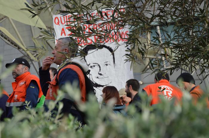 Tubos Reunidoseko langileek  11 1772617434393